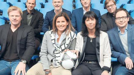 Experten: Mehmet Scholl, Reinhold Beckmann, Gerhard Delling, Béla Réthy, Oliver Kahn, Katrin Müller-Hohenstein, Sabine Töpperwien, Matthias Opdenhövel (von oben li.).Foto: dpa