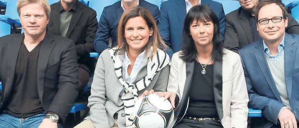 Experten: Mehmet Scholl, Reinhold Beckmann, Gerhard Delling, Béla Réthy, Oliver Kahn, Katrin Müller-Hohenstein, Sabine Töpperwien, Matthias Opdenhövel (von oben li.).Foto: dpa