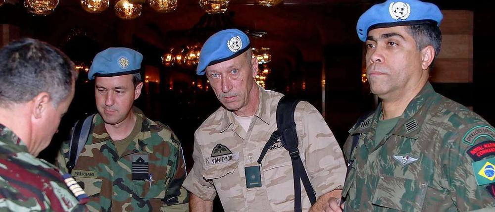 Der Einsatz der UN-Blauhelme, die die Einhaltung der Waffenruhe in Syrien überwachen sollen, kommt nur langsam voran. 