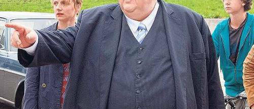 Sucht ein Mädchen: Rechtsanwalt Gregor Ehrenberg (Dieter Pfaff). Foto: ARD