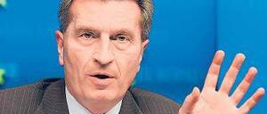 Starthelfer. EU-Energiekommissar Günther Oettinger bezeichnet Helios als „Riesenchance für Griechenland“. Profitieren würden jedoch auch die mittel- und nordeuropïschen Länder. Foto: AFP