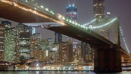 Empfindlich. Die Brooklyn Bridge in New York wurde kürzlich von einem schwimmenden Kran beschädigt.