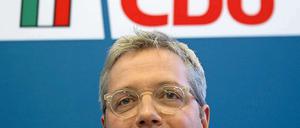 Landes- oder Bundespolitik? Von Norbert Röttgen (CDU) wird ein klares Bekenntnis zu seiner politischen Zukunft nach den Neuwahlen in Nordrhein-Westfalen eingefordert.