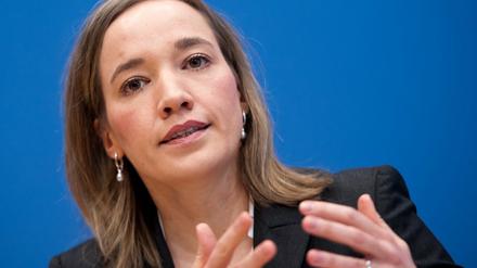 Bundesfamilienministerin Kristina Schröder (CDU) ist nicht überzeugt von einer Frauenquote bei Führungskräften.