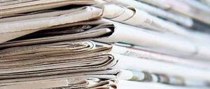 Gelesen und gestapelt. Tonnenweise wird Altpapier aus Berlin in Anlagen am Stadtrand vorsortiert und mit Lastern in die Uckermark zur Papierfabrik Schwedt gebracht. Dort wird aus dem Rohstoff neues Papier – für Prospekte oder fürs Büro. 