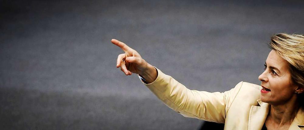 Die Rente steigt, verspricht Ursula von der Leyen (CDU).