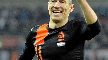 Er hatte gut lachen: Der niederländische Nationalspieler Arjen Robben jubelnd nach seinem zweiten Tor.