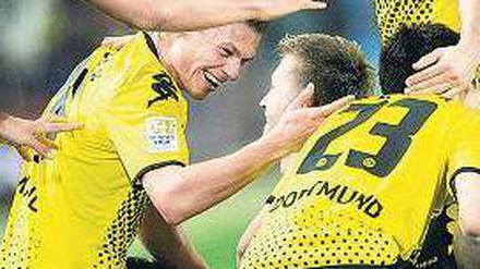 Von Spiel zu Spiel jubeln. Die Dortmunder haben achtmal in Folge gewonnen. Foto: dpa