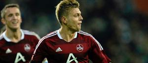 Mann des Tages: Nürnbergs Alexander Esswein feiert seinen Treffer.