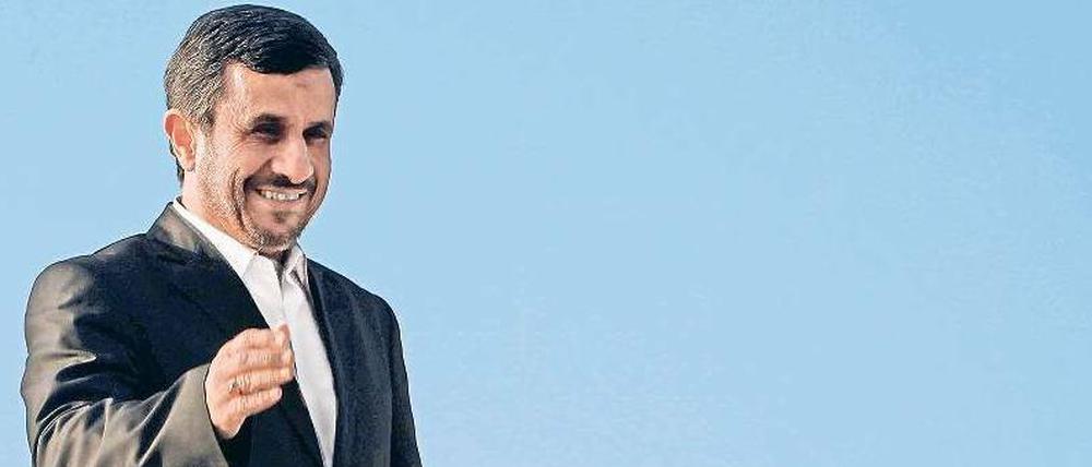 Unnachgiebig. Irans Präsident Ahmadinedschad hat nicht vor, den Atomstreit zu entschärfen. Die Inspekteure der Atombehörde reisten unverrichteter Dinge wieder ab. 