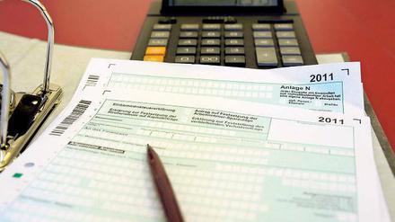 Rechnen lohnt sich. Die Frist für die Abgabe der Steuererklärung läuft: Bis zum 31. Mai müssen die Unterlagen in der Behörde angekommen sein. 