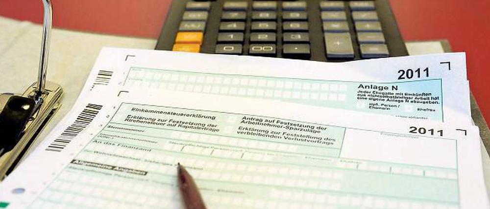 Rechnen lohnt sich. Die Frist für die Abgabe der Steuererklärung läuft: Bis zum 31. Mai müssen die Unterlagen in der Behörde angekommen sein. 