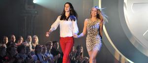 Abmarsch. Heidi Klum (r.) will auf Pro7 „Germany’s Next Topmodel“ finden – und mehr Zuschauerinnen als das Konkurrenzformat „Das perfekte Model“ auf Vox.