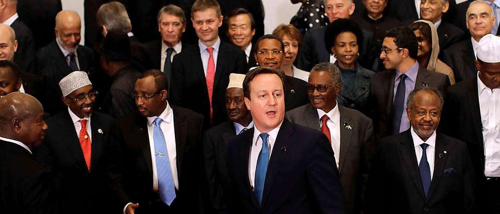 Der englische Premier Cameron mit Delegierten der Somalia-Konferenz.
