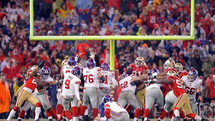 Dieses Field Goal bringt die Entscheidung für die New York Giants in San Francisco. 