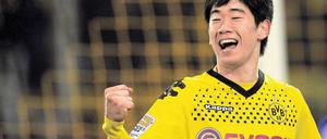 Zur offensiven Strategie der Liga gehört, erfolgreiche Spieler wie den Japaner Shinji Kagawa von Borussia Dortmund, auf länderspezifischen Webseiten hervorzuheben.