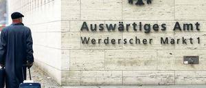 Bisher lieferte die Deutsche Presse-Agentur Nachrichten fürs Auswärtige Amt. 