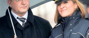 Schirmherr. Die Chemie zwischen Innensenator Henkel und der amtierenden Polizeichefin Koppers scheint zu stimmen. Foto: dpa