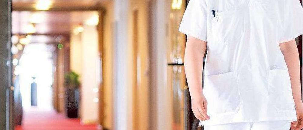 Komfort in der Klinik. Zahlungskräftige ausländische Patienten buchen sich gern in Luxusstationen ein. Auch in Berlin gibt es solche Angebote. Foto: dapd