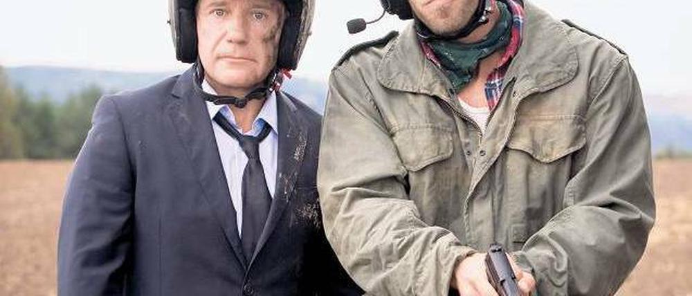 Verdutzt im Einsatz: Markus (Jörg Schüttauf, li.) und Carl (Dominic Boeer). 