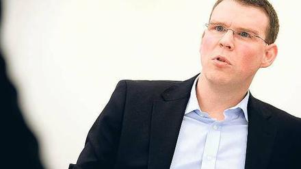 Henkels Nachfolger. Florian Graf wurde im Dezember zum neuen Fraktionschef der CDU im Abgeordnetenhaus gewählt. Der 38-Jährige ist Diplom-Verwaltungswirt, CDU-Kreischef in Tempelhof-Schöneberg und Vater eines kleinen Kindes. Der Mariendorfer wird für seine sachliche Art über die Parteigrenzen hinweg geschätzt.