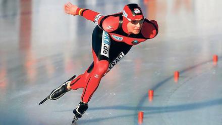 Sie kriegt immer noch die Kurve. Claudia Pechstein gewann in Budapest ihre elfte EM-Medaille. Foto: Reuters