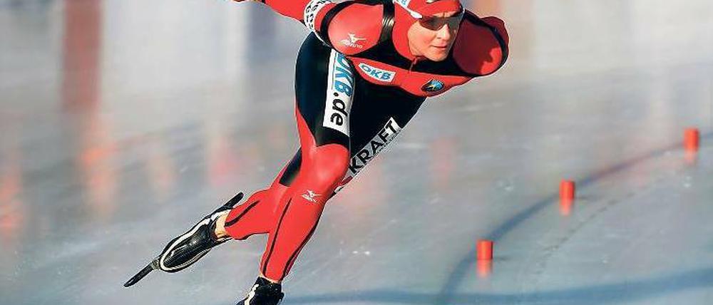 Sie kriegt immer noch die Kurve. Claudia Pechstein gewann in Budapest ihre elfte EM-Medaille. Foto: Reuters