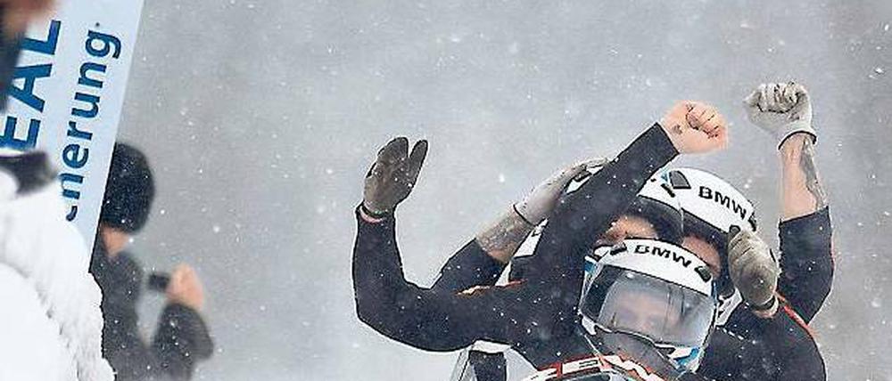 Überglücklich. Maximilian Arndt gewinnt EM-Gold im Viererbob.Foto: dpa