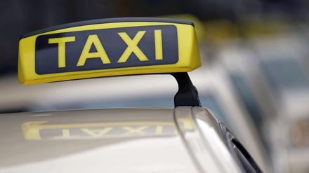Mit einem Taxi wollten die Einbrecher flüchten. Das gelang nicht.