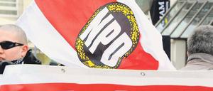Und selber? Die NPD ist eng mit der militanten Neonaziszene verbunden. Das könnte ein Parteiverbot erleichtern.