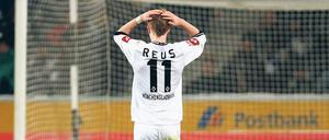 Einsam jammern. Gladbachs Marco Reus weiß auch nicht mehr weiter. Foto: Reuters