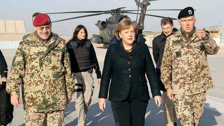 Angela Merkel spricht vom Krieg in Afghanistan