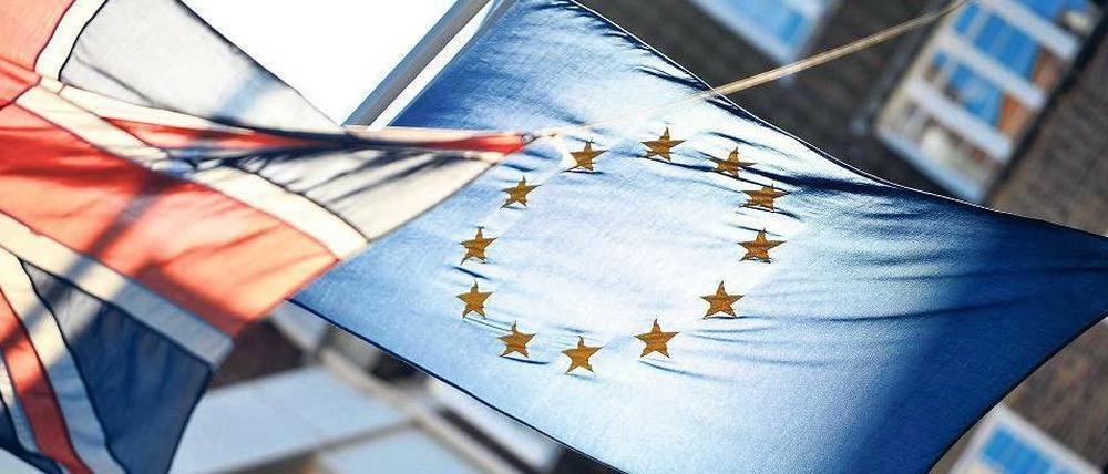 Historischer Moment. Es könnte sein, dass sich die Wege der Euro-Zone und Großbritanniens bald trennen.
