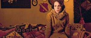 In der Enge des Elternhauses. Leena (Noomi Rapace) ist nach Ystad zurückgekehrt, wo sie aufgewachsen ist. 