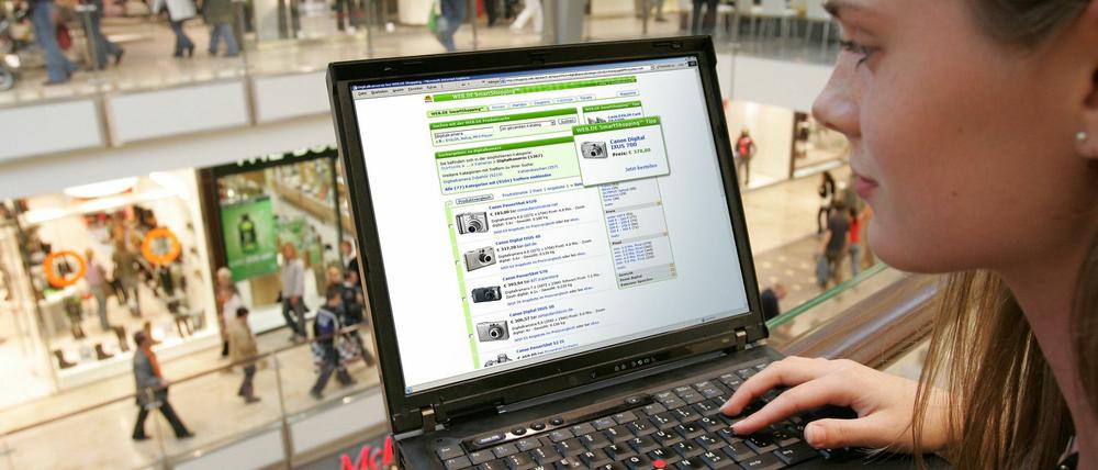Hält sich der Shop beim Impressum an die Regeln? Wie wird er von den Preissuchmaschinen bewertet. Gerade bei unbekannten Händlern schadet Vorsicht nicht. 