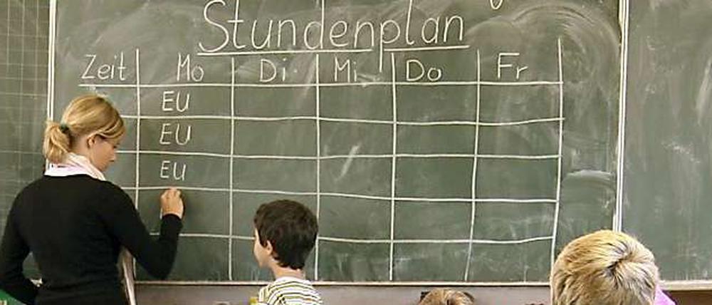 Bald könnten auf dem Stundenplan für Berlins Schüler auch wieder Ausfallzeiten stehen.