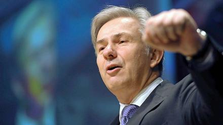 Noch ist nicht klar, wer mit Klaus Wowereit am Senatstisch Platz nehmen soll. Aber Ärger um den Ressortzuschnitt gibt es bereits.