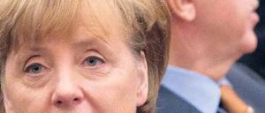 Richtungweisend. Recep Tayyip Erdogan wünscht sich von Angela Merkel Unterstützung. Die Kanzlerin aber hielt sich mit Zusagen zurück. Foto: Thomas Peter/dapd
