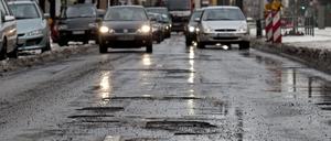 Die Winter dürfte Berlins Straßen wieder leiden lassen. Da kommt Geldsegen vom Bund gerade recht.