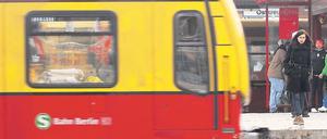 Volle Fahrt. Durch Umbauten an den Fahrzeugen will die S-Bahn erreichen, dass die Züge in diesem Winter nicht ihr Tempo drosseln müssen. 