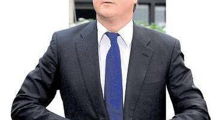 Zugeknöpft. David Cameron verlangt Gefolgschaft für seinen EU-Kurs. Foto: AFP