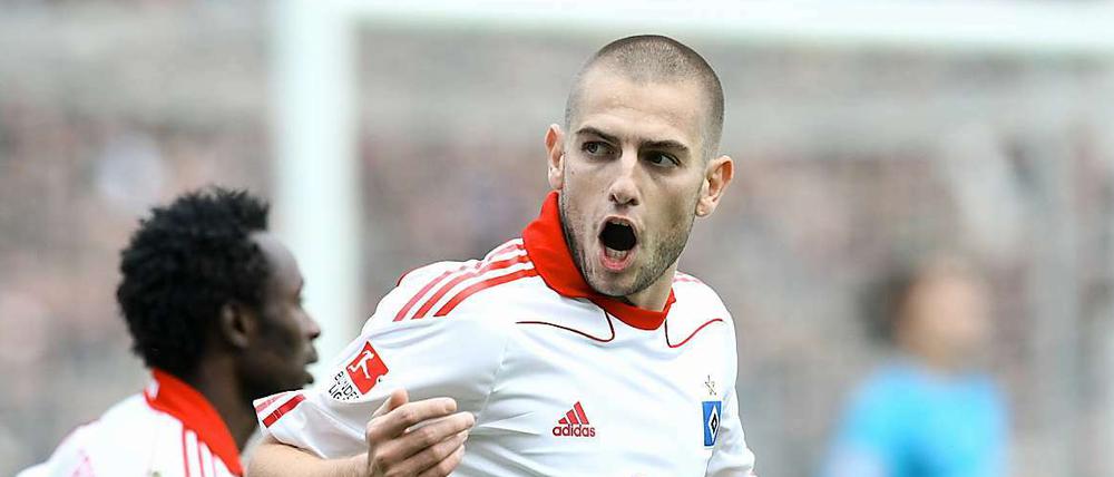 Rettung in drittletzter Minute: Als St. Pauli sich schon als Derbysieger wähnte, traf Mladen Petric zum 1:1-Ausgleich.