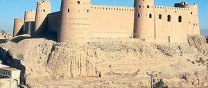 Symbol von Macht und Reichtum. Einst lag Herat an der Seidenstraße. Die Burg ist eine der größten in Zentralasien. Foto: akg-images