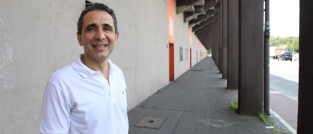 Investor Hamid Djadda beginnt die Sanierung der Avus-Tribünen in Berlin-Charlottenburg.