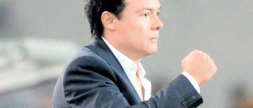 Eine Faust für ein Halleluja. Rodolfo Cardoso verjüngte den HSV mit Erfolg. Foto: dpa