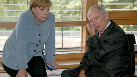 Auch Wolfgang Schäuble wünscht sich, das Angela Merkel "endlich mal ein Risiko" eingeht.