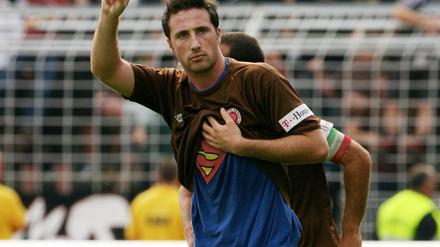 René Schnitzler bei einem Spiel des FC St. Pauli gegen den FC Carl Zeiss Jena im Jahr 2007.