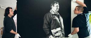 Eine Flucht und ihr bleibendes Bild. In einer Ausstellung in Berlin wird DDR-Spitzensportler Axel Mitbauer porträtiert und interviewt. Er schwamm einst durch die Ostsee. Foto: dapd