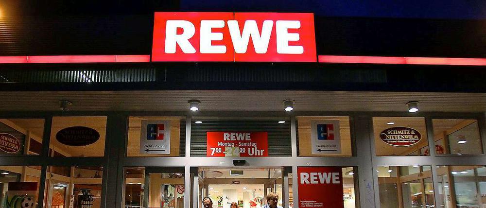 Rewe wurde Opfer eines Hacker-Angriffs. Die gestohlenen Daten landeten im Netz - Betroffene müssen mit Spam-Mails rechnen.