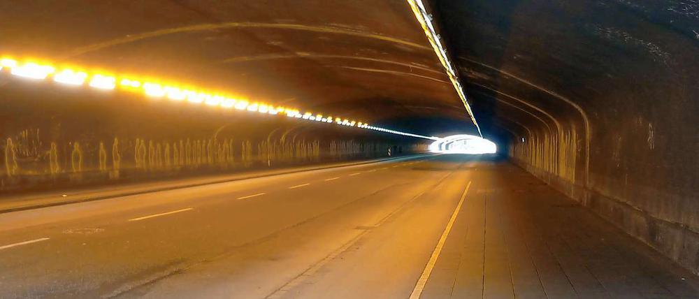 Tunnelblicke. In der Unterführung starben 21 junge Menschen.